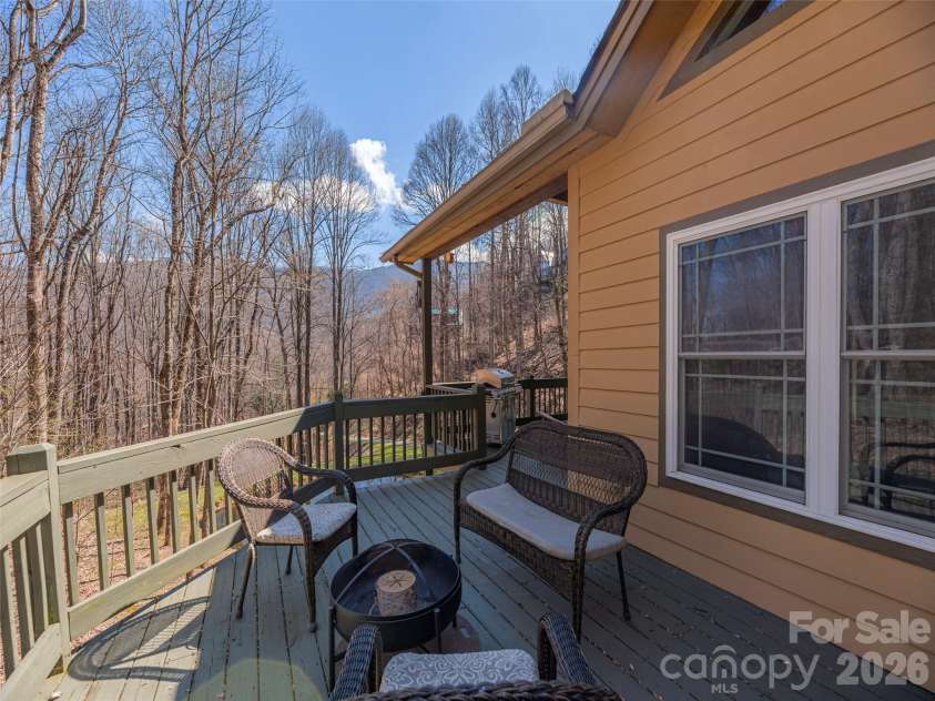 90 Lionheart Lane, Maggie Valley, NC 28751.  MLS# CAR4370064, YatesRealty ID 11756. 