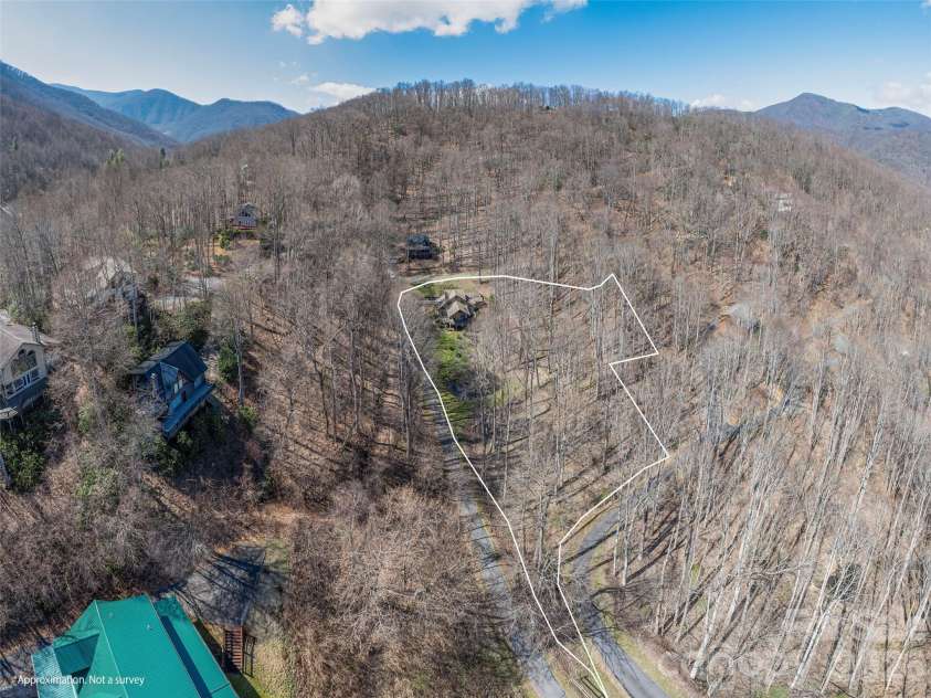 90 Lionheart Lane, Maggie Valley, NC 28751.  MLS# CAR4370064, YatesRealty ID 11756. 