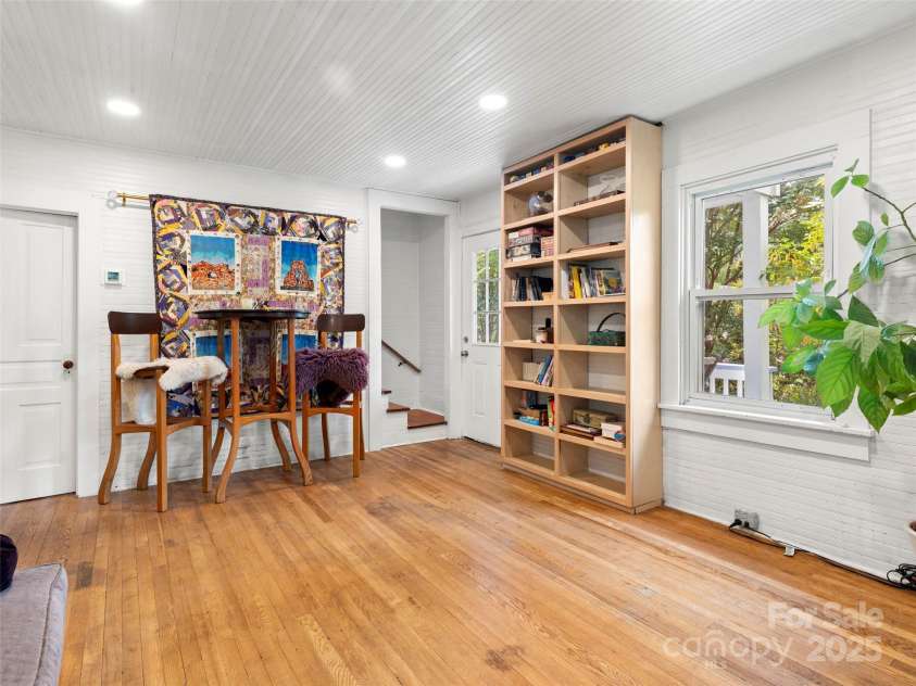 27 Barkn Cove, Canton, NC 28716.  MLS# CAR4304435, YatesRealty ID 11757. 