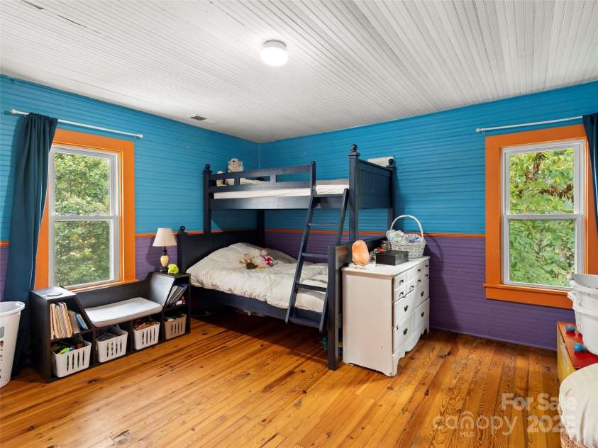 27 Barkn Cove, Canton, NC 28716.  MLS# CAR4304435, YatesRealty ID 11757. 
