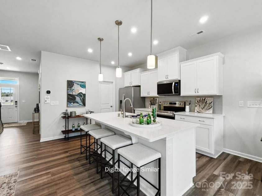 7108 Hodges Meadow Lane, Charlotte, NC 28213.  MLS# CAR4257321, YatesRealty ID 11757. 