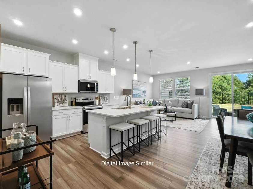 7108 Hodges Meadow Lane, Charlotte, NC 28213.  MLS# CAR4257321, YatesRealty ID 11757. 