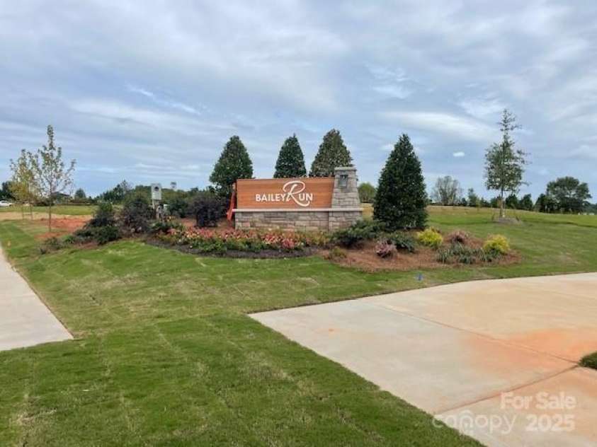 7108 Hodges Meadow Lane, Charlotte, NC 28213.  MLS# CAR4257321, YatesRealty ID 11757. Bailey Run Entrance