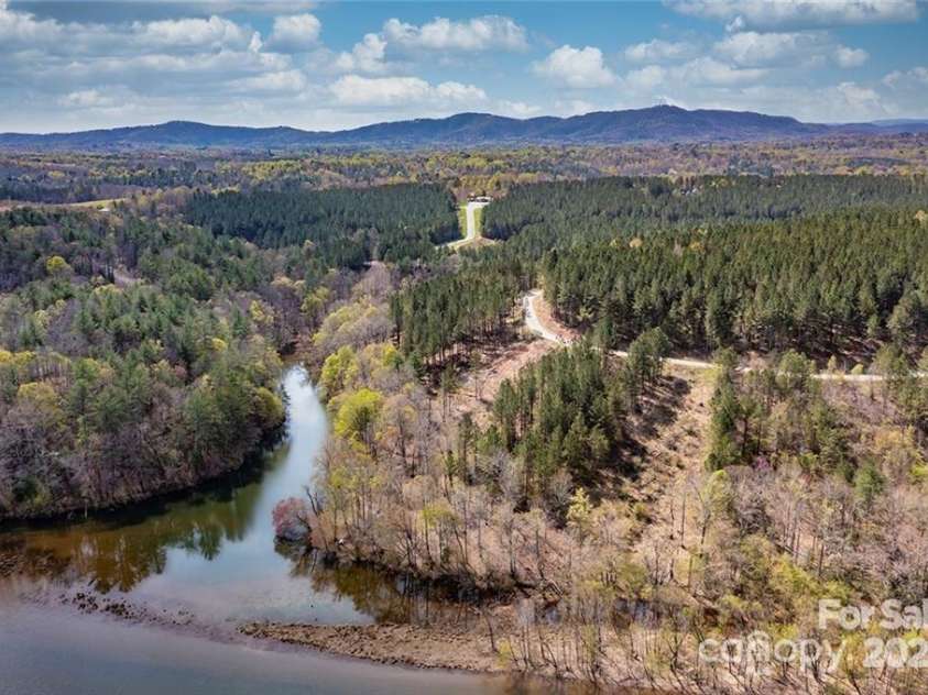 193, 199 Table Rock Trace, Valdese, NC 28690.  MLS# CAR4257208, YatesRealty ID 11758. 