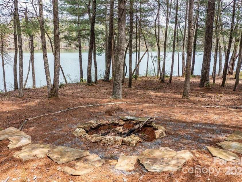 193, 199 Table Rock Trace, Valdese, NC 28690.  MLS# CAR4257208, YatesRealty ID 11758. 