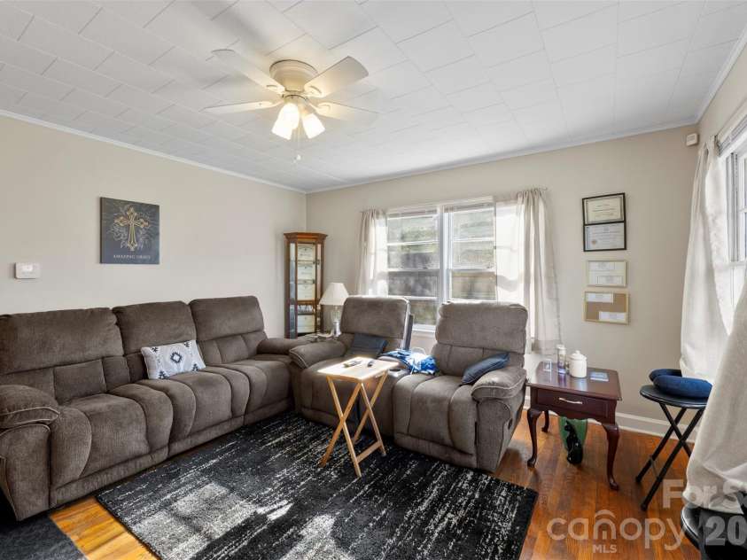 704 Secrest Avenue, Belmont, NC 28012.  MLS# CAR4359855, YatesRealty ID 11758. 