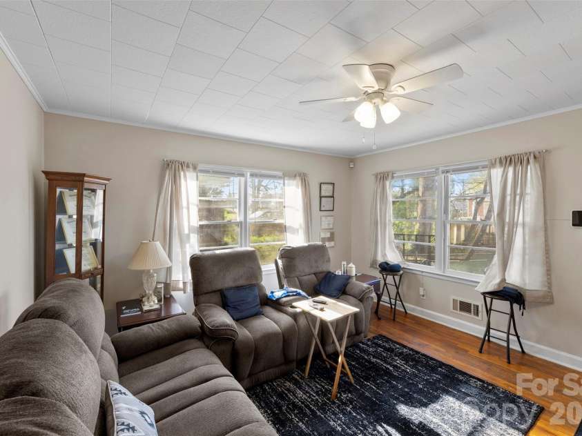 704 Secrest Avenue, Belmont, NC 28012.  MLS# CAR4359855, YatesRealty ID 11758. 