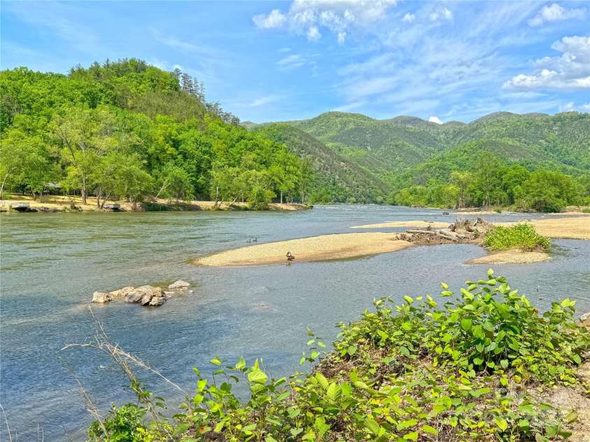 150 Easy Street, Hot Springs, NC 28743.  MLS# CAR4257068, YatesRealty ID 11759. 