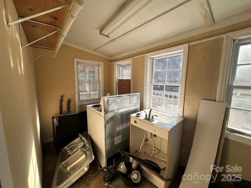 112 Elliott Street, Fort Mill, SC 29715.  MLS# CAR4327755, YatesRealty ID 1176. 