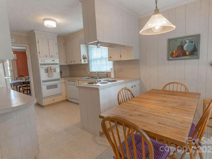 2541 Pinewood Road, Gastonia, NC 28054.  MLS# CAR4219606, YatesRealty ID 1176. 