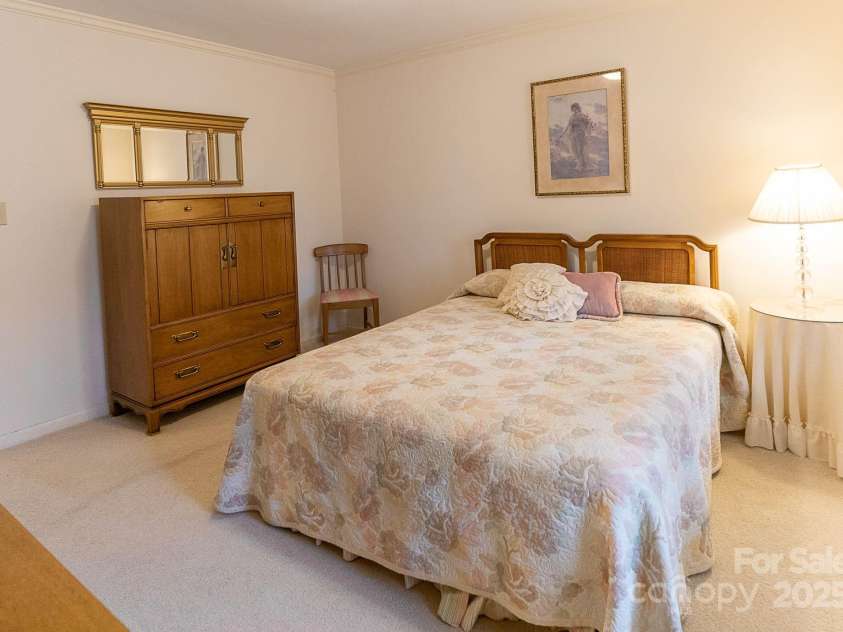 2541 Pinewood Road, Gastonia, NC 28054.  MLS# CAR4219606, YatesRealty ID 1176. 