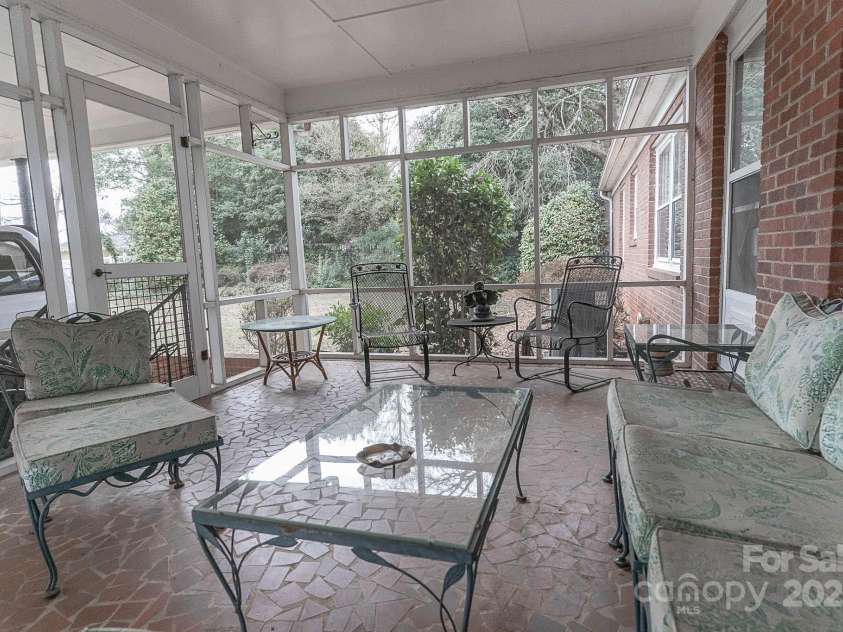 2541 Pinewood Road, Gastonia, NC 28054.  MLS# CAR4219606, YatesRealty ID 1176. 