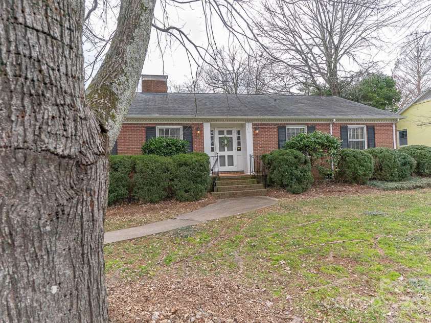 2541 Pinewood Road, Gastonia, NC 28054.  MLS# CAR4219606, YatesRealty ID 1176. 