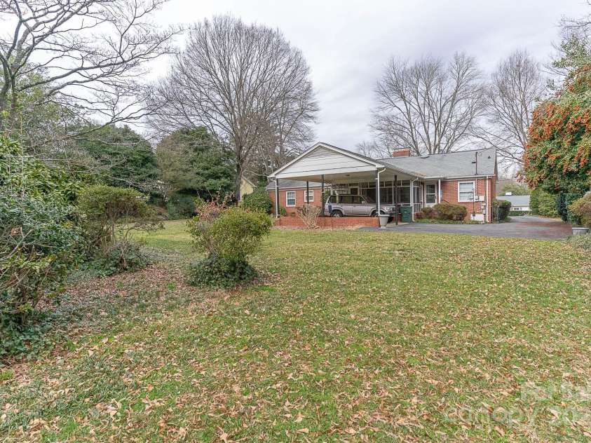 2541 Pinewood Road, Gastonia, NC 28054.  MLS# CAR4219606, YatesRealty ID 1176. 