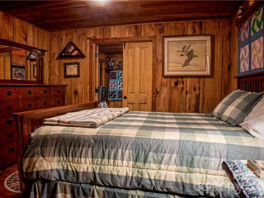 2736 White Oak Flats Road, Green Mountain, NC 28740.  MLS# CAR4327209, YatesRealty ID 1176. 