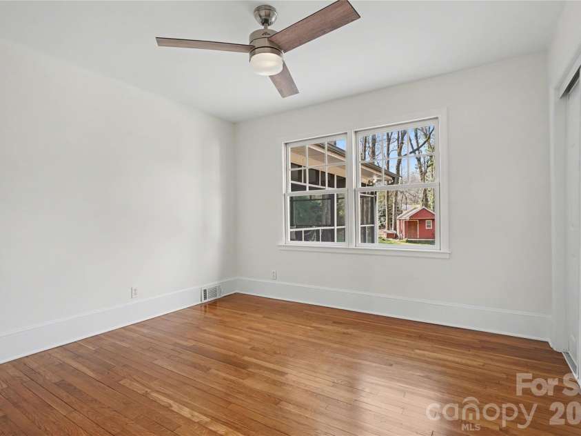 470 Livingston Drive, Charlotte, NC 28211.  MLS# CAR4352162, YatesRealty ID 11763. Bedroom #2