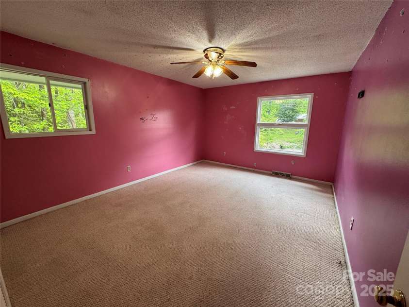 223 Cowan Valley Estates, Sylva, NC 28779.  MLS# CAR4257406, YatesRealty ID 11765. 