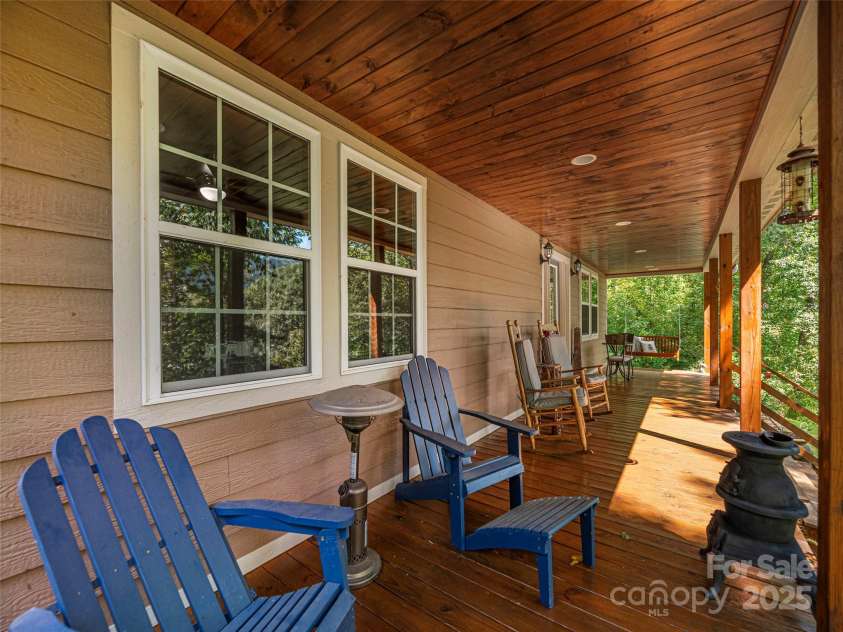 27 Little Roundtop Road, Clyde, NC 28721.  MLS# CAR4304468, YatesRealty ID 11765. 