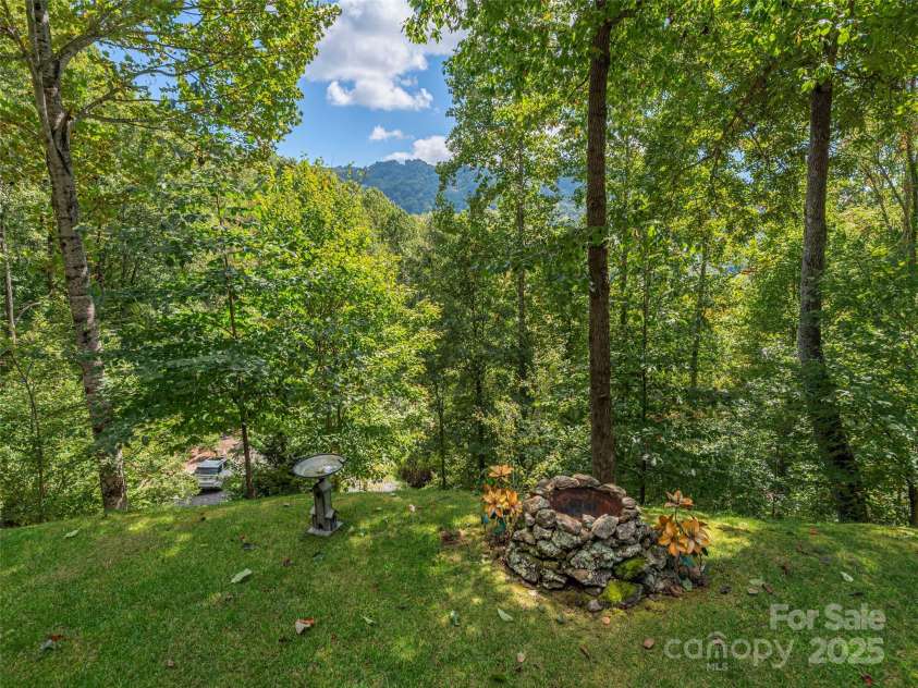 27 Little Roundtop Road, Clyde, NC 28721.  MLS# CAR4304468, YatesRealty ID 11765. 