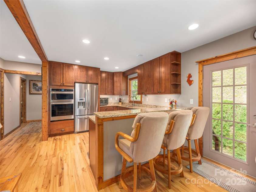 27 Little Roundtop Road, Clyde, NC 28721.  MLS# CAR4304468, YatesRealty ID 11765. 