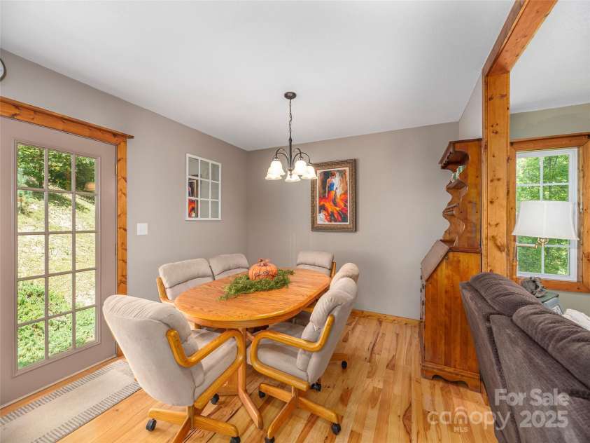27 Little Roundtop Road, Clyde, NC 28721.  MLS# CAR4304468, YatesRealty ID 11765. 