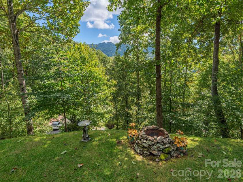 27 Little Roundtop Road, Clyde, NC 28721.  MLS# CAR4304468, YatesRealty ID 11765. 