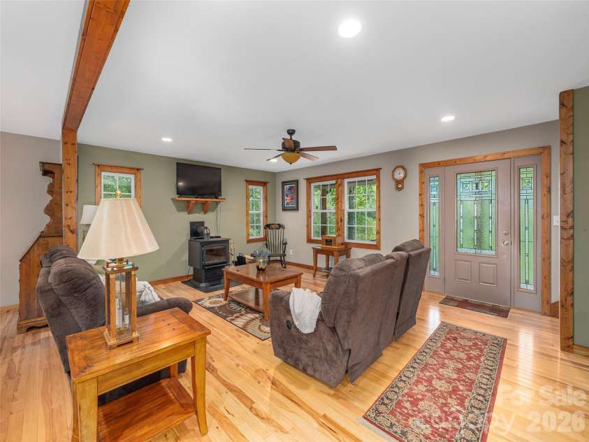 27 Little Roundtop Road, Clyde, NC 28721.  MLS# CAR4304468, YatesRealty ID 11765. 