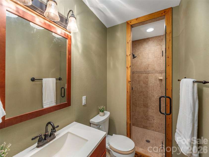 27 Little Roundtop Road, Clyde, NC 28721.  MLS# CAR4304468, YatesRealty ID 11765. 