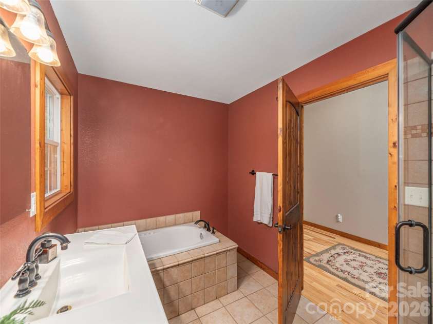 27 Little Roundtop Road, Clyde, NC 28721.  MLS# CAR4304468, YatesRealty ID 11765. 