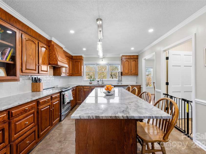 136 Boulder Drive, Lincolnton, NC 28092.  MLS# CAR4239157, YatesRealty ID 11769. 