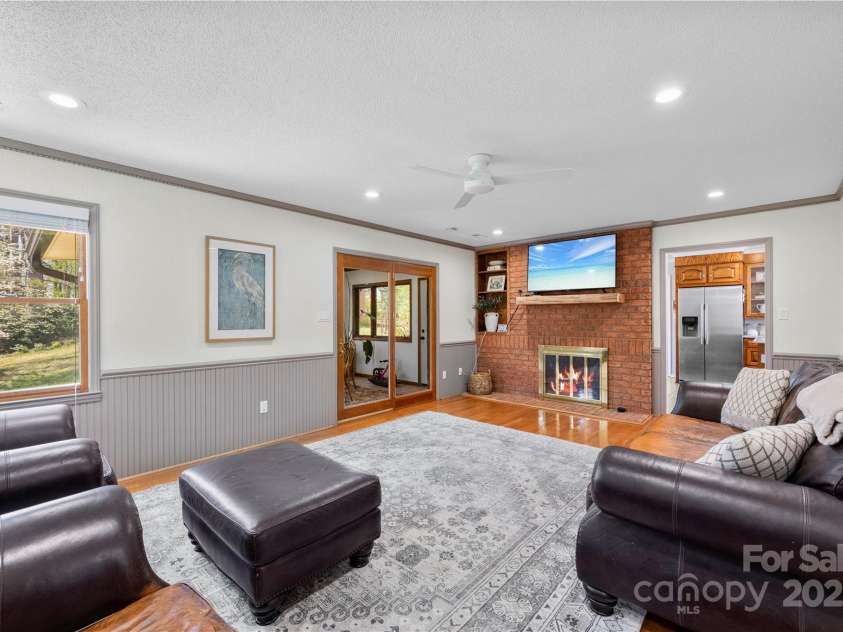 136 Boulder Drive, Lincolnton, NC 28092.  MLS# CAR4239157, YatesRealty ID 11769. 