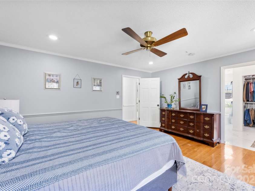 136 Boulder Drive, Lincolnton, NC 28092.  MLS# CAR4239157, YatesRealty ID 11769. 