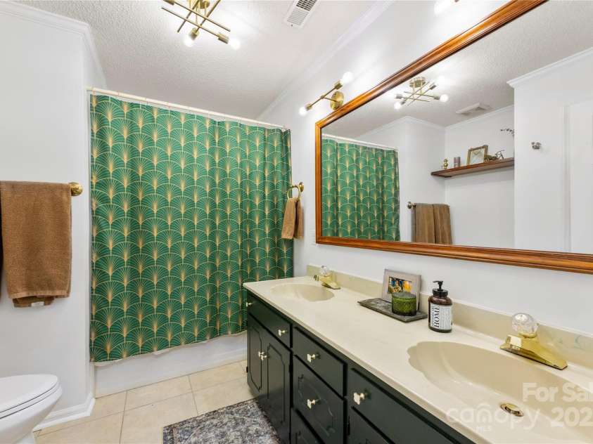 136 Boulder Drive, Lincolnton, NC 28092.  MLS# CAR4239157, YatesRealty ID 11769. 