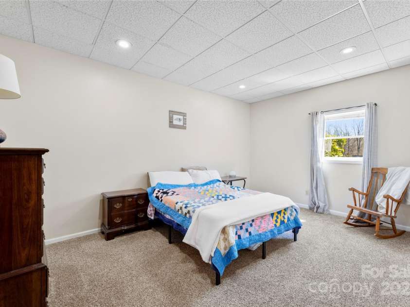 136 Boulder Drive, Lincolnton, NC 28092.  MLS# CAR4239157, YatesRealty ID 11769. 