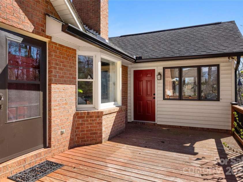 136 Boulder Drive, Lincolnton, NC 28092.  MLS# CAR4239157, YatesRealty ID 11769. 