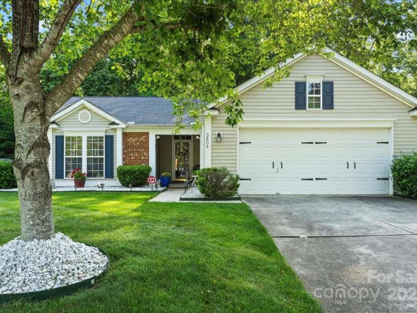 3604 Braefield Drive, Indian Trail, NC 28079.  MLS# CAR4253392, YatesRealty ID 11770. 
