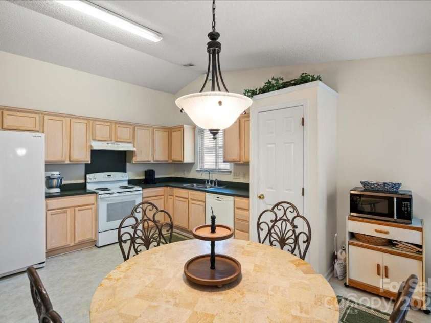 3604 Braefield Drive, Indian Trail, NC 28079.  MLS# CAR4253392, YatesRealty ID 11770. 