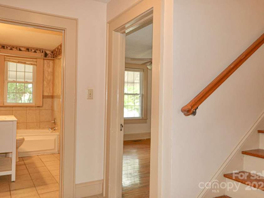 2036 1st Avenue, Hickory, NC 28602.  MLS# CAR4256360, YatesRealty ID 11771. 