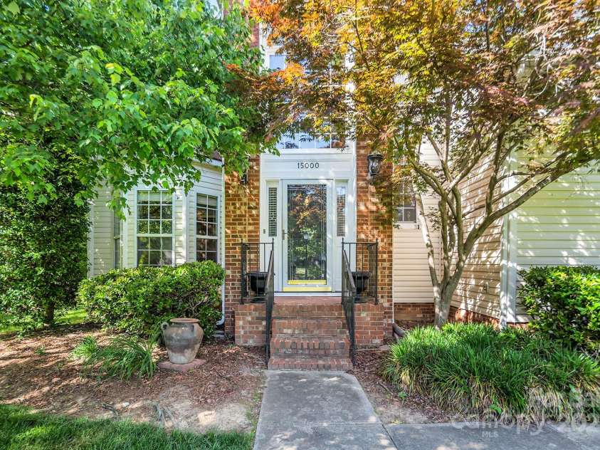 15000 Strathmoor Drive, Charlotte, NC 28277.  MLS# CAR4252297, YatesRealty ID 11772. 