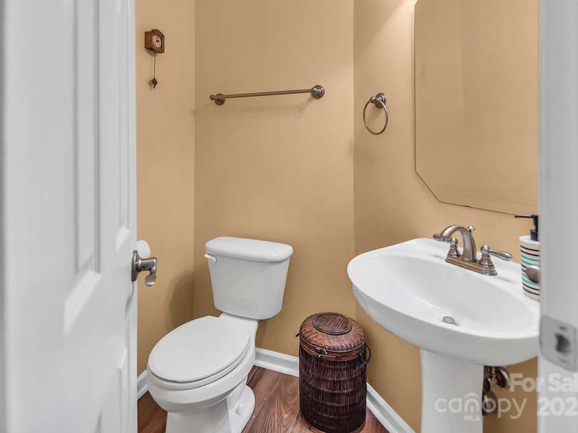 15000 Strathmoor Drive, Charlotte, NC 28277.  MLS# CAR4252297, YatesRealty ID 11772. 