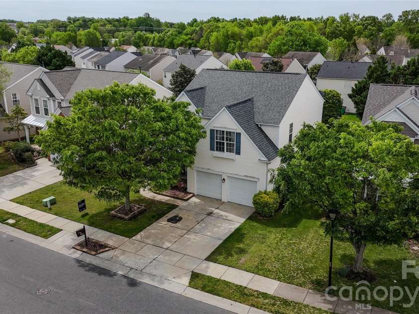 3001 Azalea Hills Drive, Charlotte, NC 28262.  MLS# CAR4366614, YatesRealty ID 11772. 