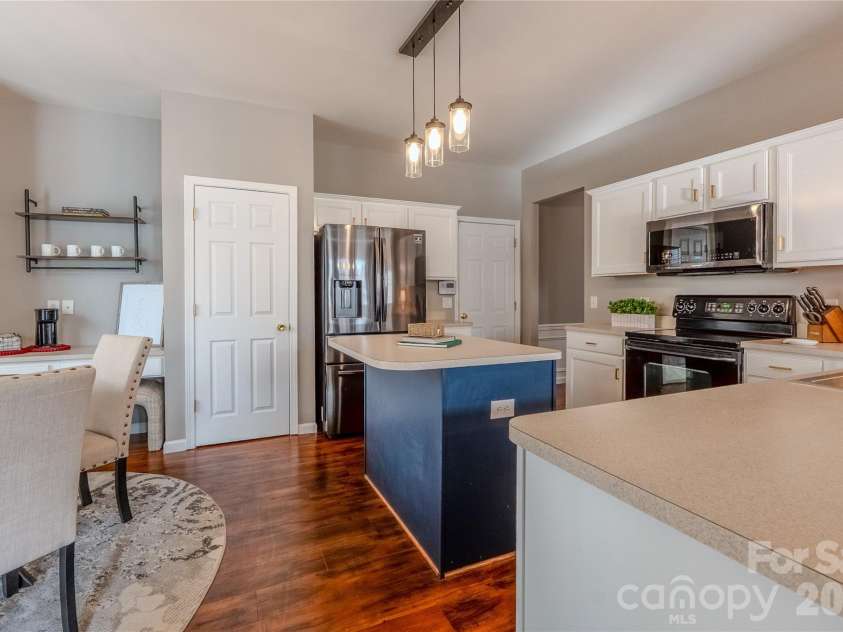 3001 Azalea Hills Drive, Charlotte, NC 28262.  MLS# CAR4366614, YatesRealty ID 11772. 