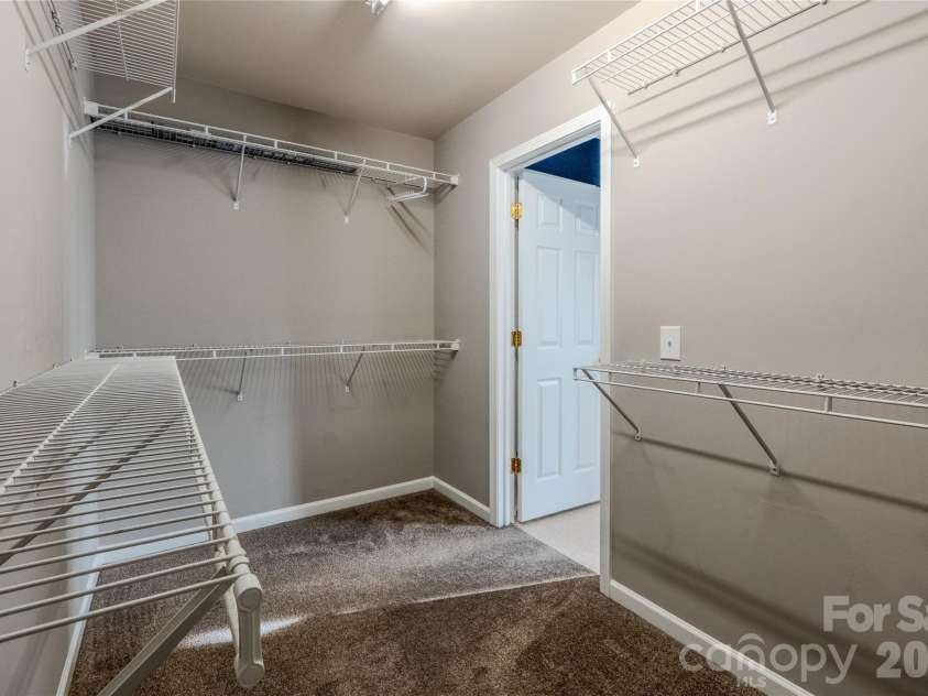 3001 Azalea Hills Drive, Charlotte, NC 28262.  MLS# CAR4366614, YatesRealty ID 11772. 