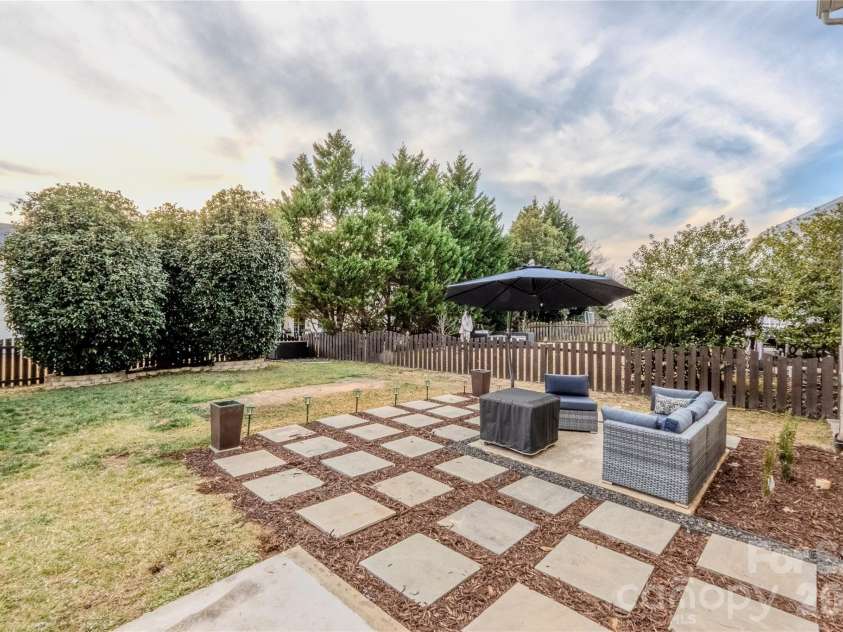 3001 Azalea Hills Drive, Charlotte, NC 28262.  MLS# CAR4366614, YatesRealty ID 11772. 