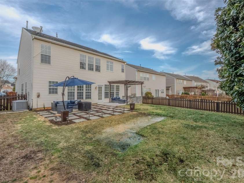 3001 Azalea Hills Drive, Charlotte, NC 28262.  MLS# CAR4366614, YatesRealty ID 11772. 