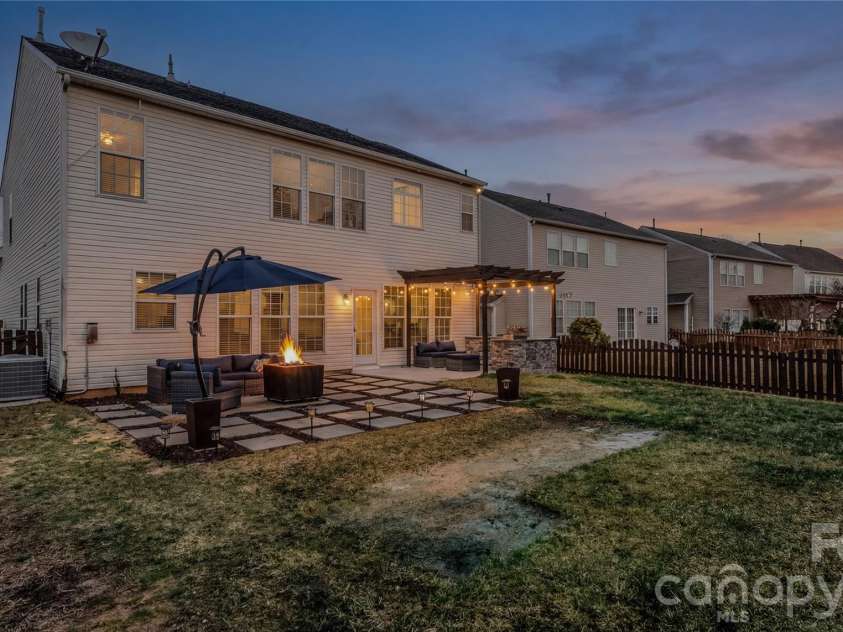 3001 Azalea Hills Drive, Charlotte, NC 28262.  MLS# CAR4366614, YatesRealty ID 11772. 