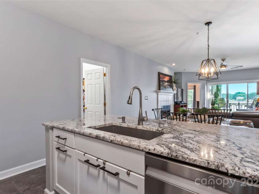 18840 Nautical Drive, Cornelius, NC 28031.  MLS# CAR4293145, YatesRealty ID 11775. 