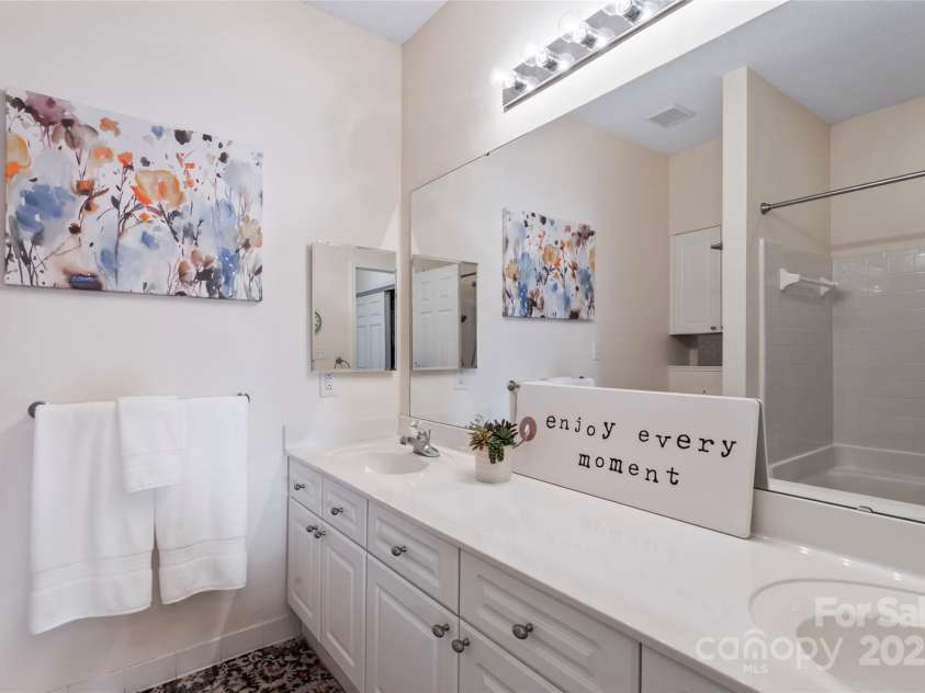 18840 Nautical Drive, Cornelius, NC 28031.  MLS# CAR4293145, YatesRealty ID 11775. 