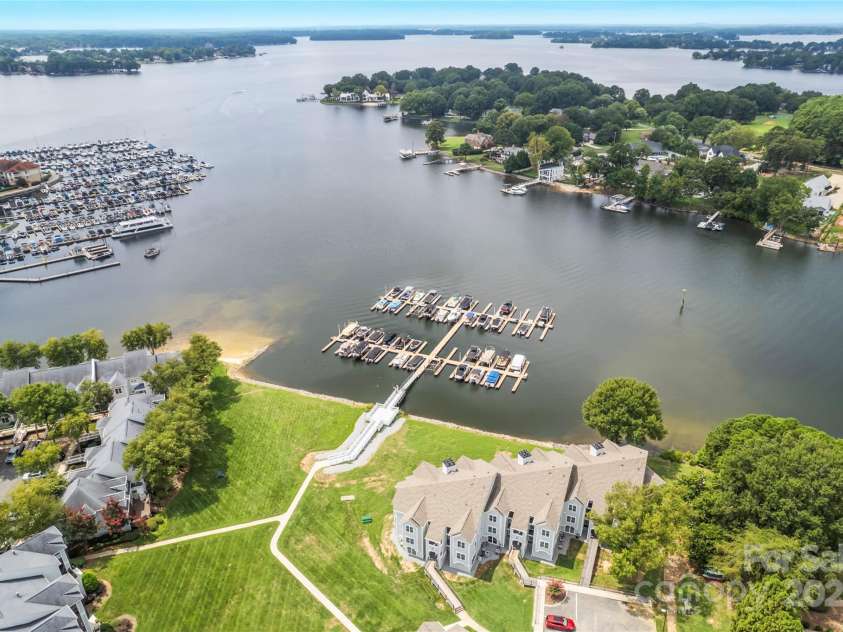 18840 Nautical Drive, Cornelius, NC 28031.  MLS# CAR4293145, YatesRealty ID 11775. 