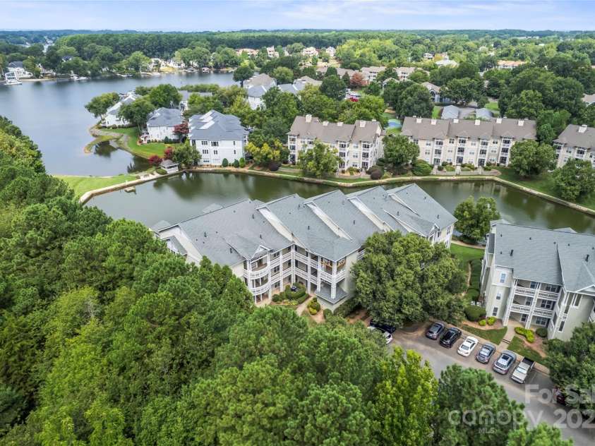 18840 Nautical Drive, Cornelius, NC 28031.  MLS# CAR4293145, YatesRealty ID 11775. 